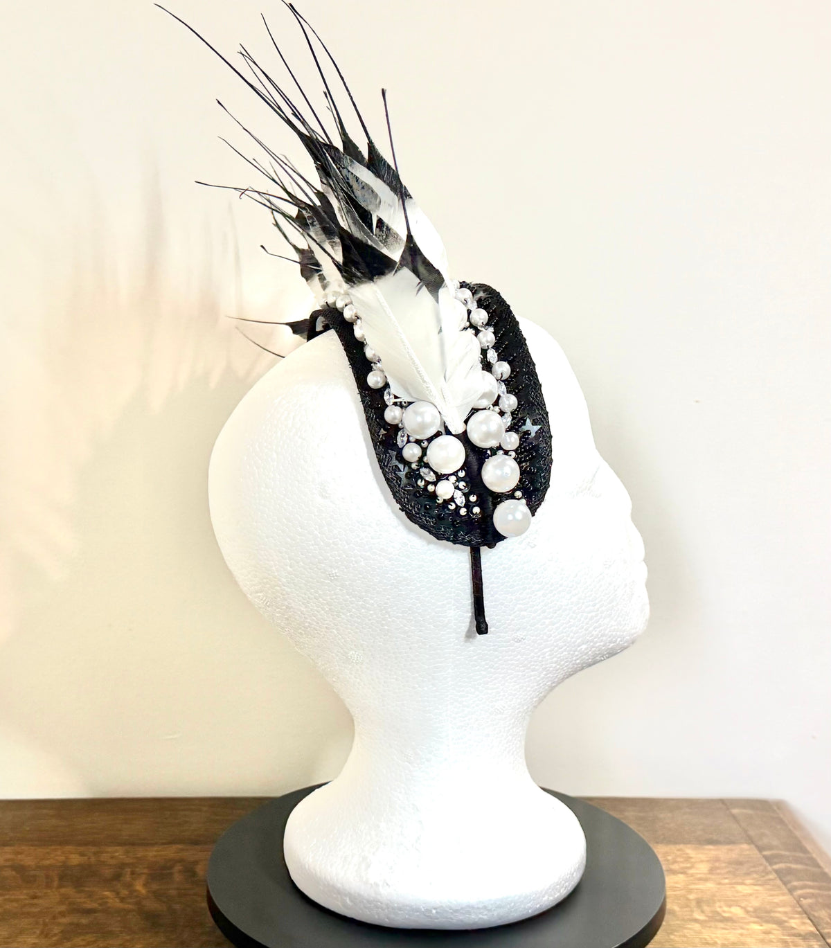 Black and White Feathered Statement Headpiece – Magpie
