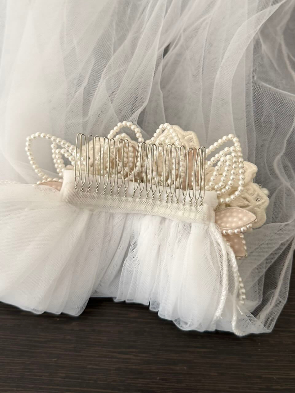 White Two-Tier Bridal Wedding Veil with Embroidered Lace Flowers – Interlaced Blossom